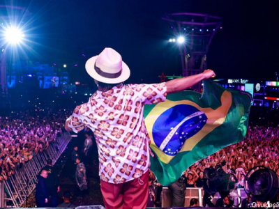 Blue_Saúde_Bruno_Mars